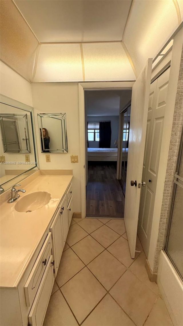 303 Racquet Club Rd, Unit 206, Weston, FL 33326 Photo