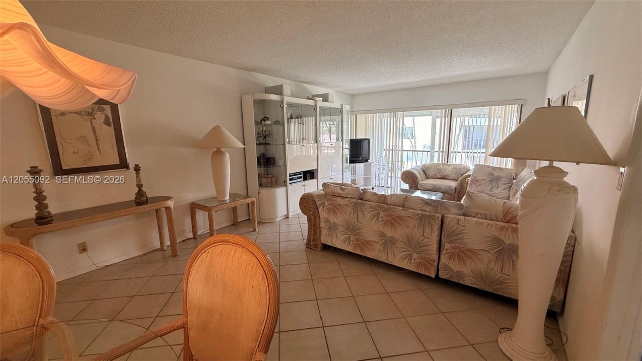 303 Racquet Club Rd, Unit 206, Weston, FL 33326 Photo