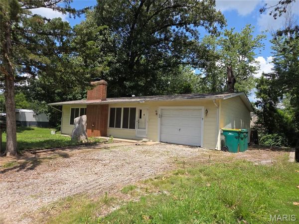 208 E Madison Street , O'Fallon, IL 62269