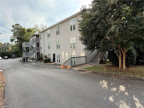 1426 Glade Street , Unit 6, Winston-Salem, NC 27101