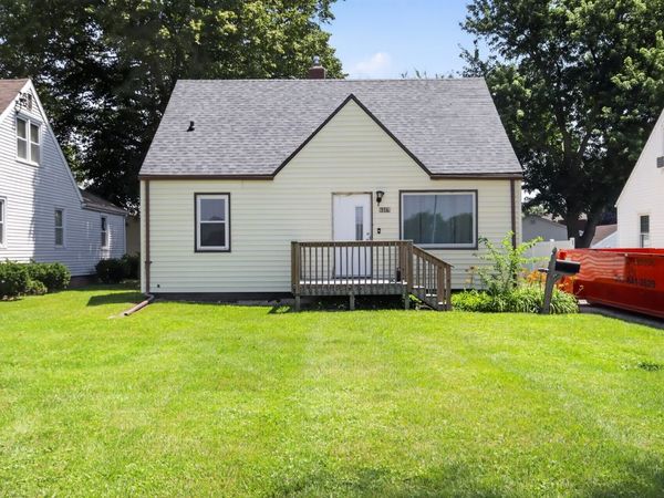 916 N Sangamon Avenue , Gibson City, IL 60936