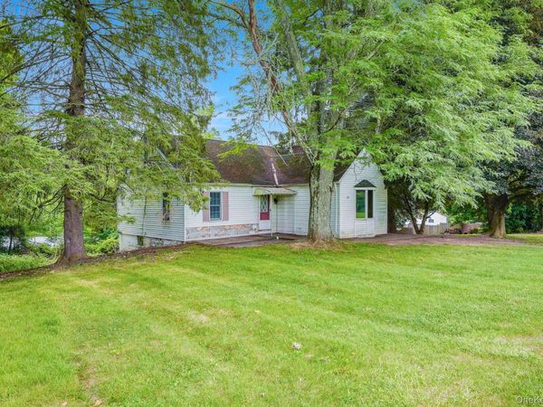 30 Smith Road , Pleasant Valley, NY 12569