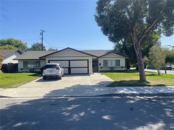 1924 Bobolink Way , Pomona, CA 91767