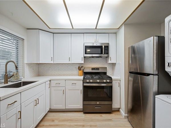 1373 Wheaton Way , Riverside, CA 92507