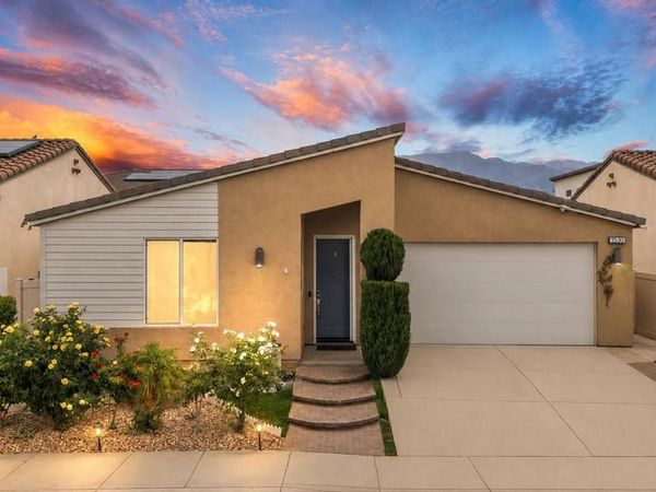 1530 Village Green Way , Beaumont, CA 92223