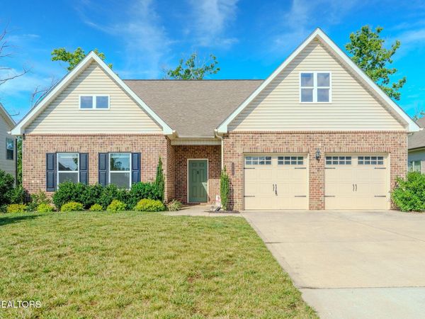 284 Aspen Drive, Lenoir City, TN 37771