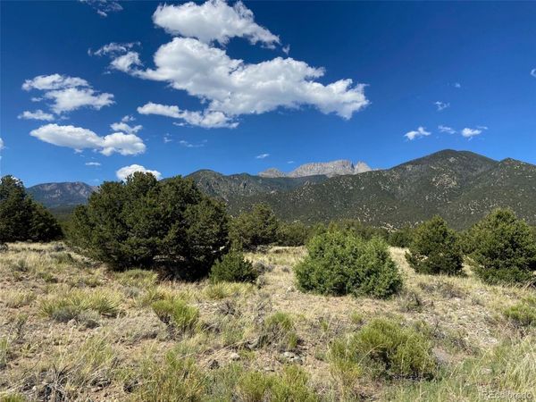 3233 Camino del Rey , Crestone, CO 81131