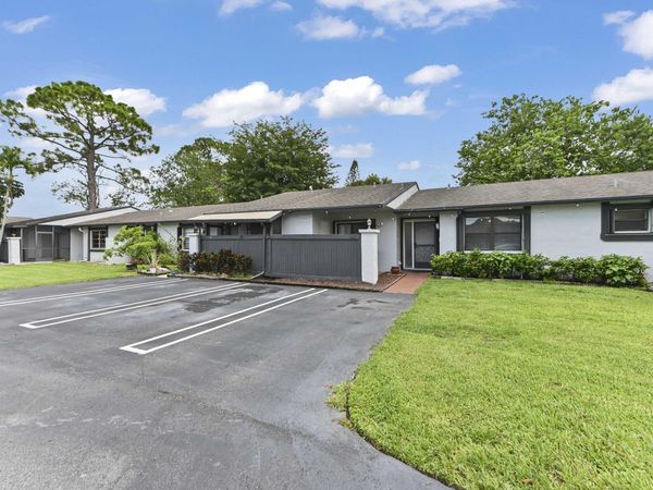 84 Conaskonk Circle, Royal Palm Beach, FL 33411