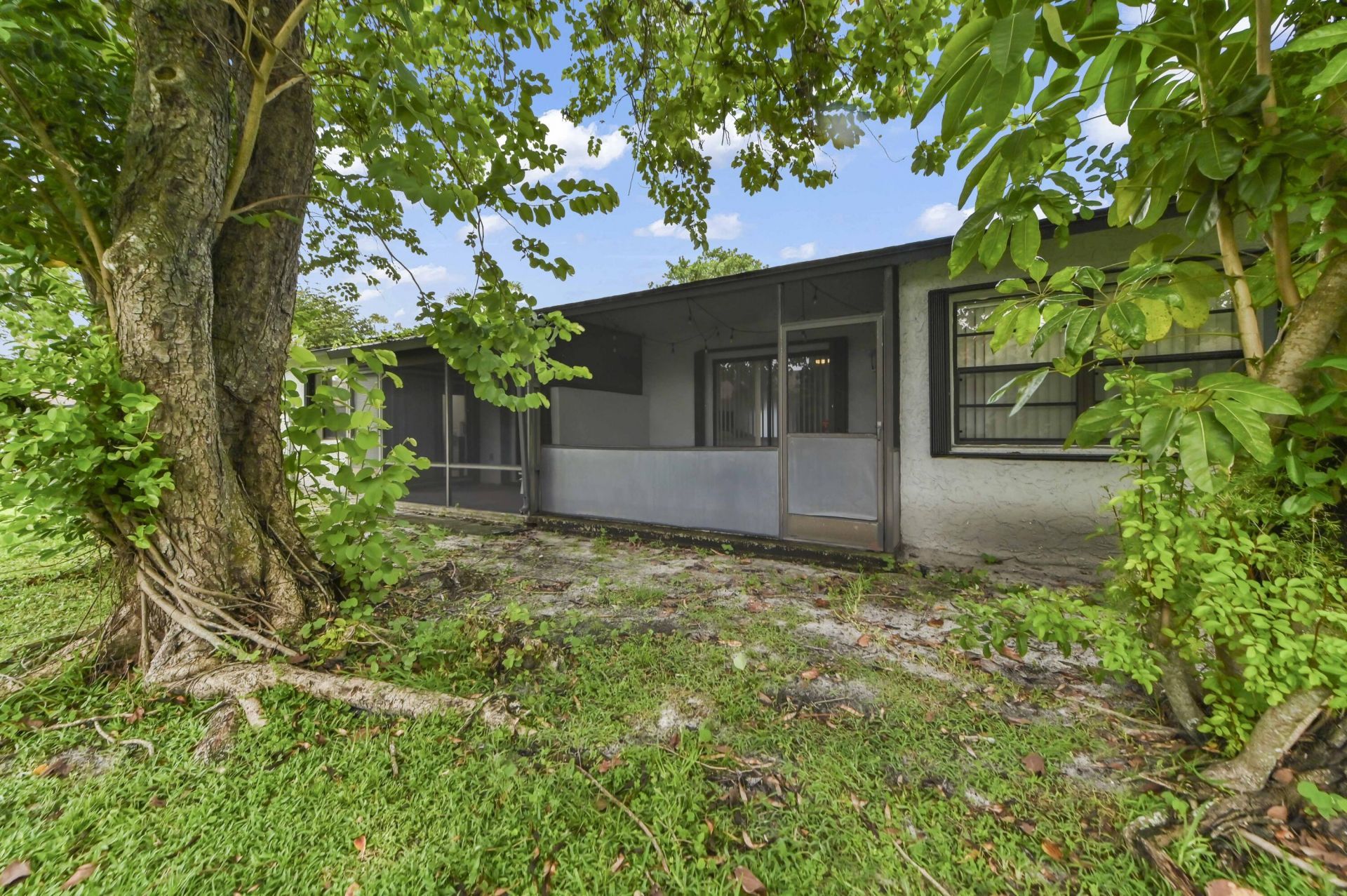 84 Conaskonk Circle, Royal Palm Beach, FL 33411 Photo
