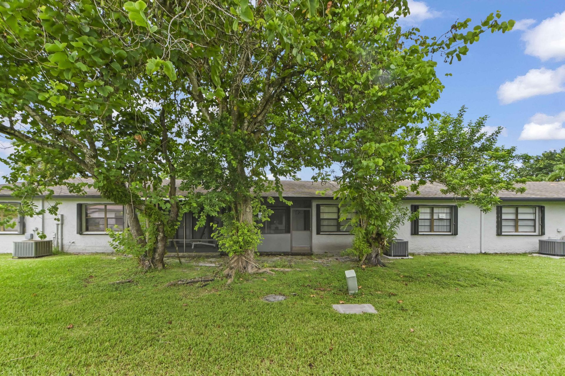 84 Conaskonk Circle, Royal Palm Beach, FL 33411 Photo