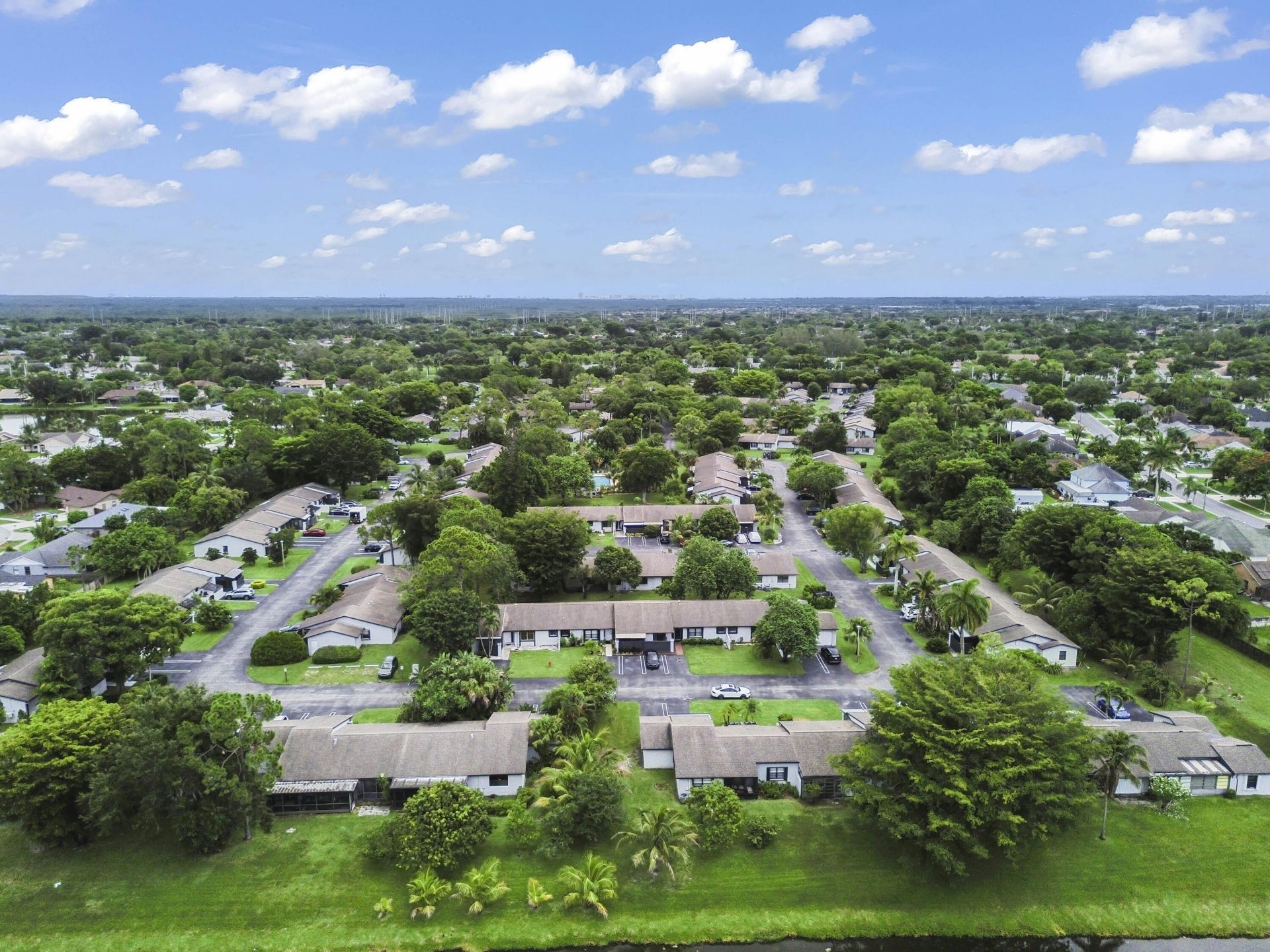 84 Conaskonk Circle, Royal Palm Beach, FL 33411 Photo