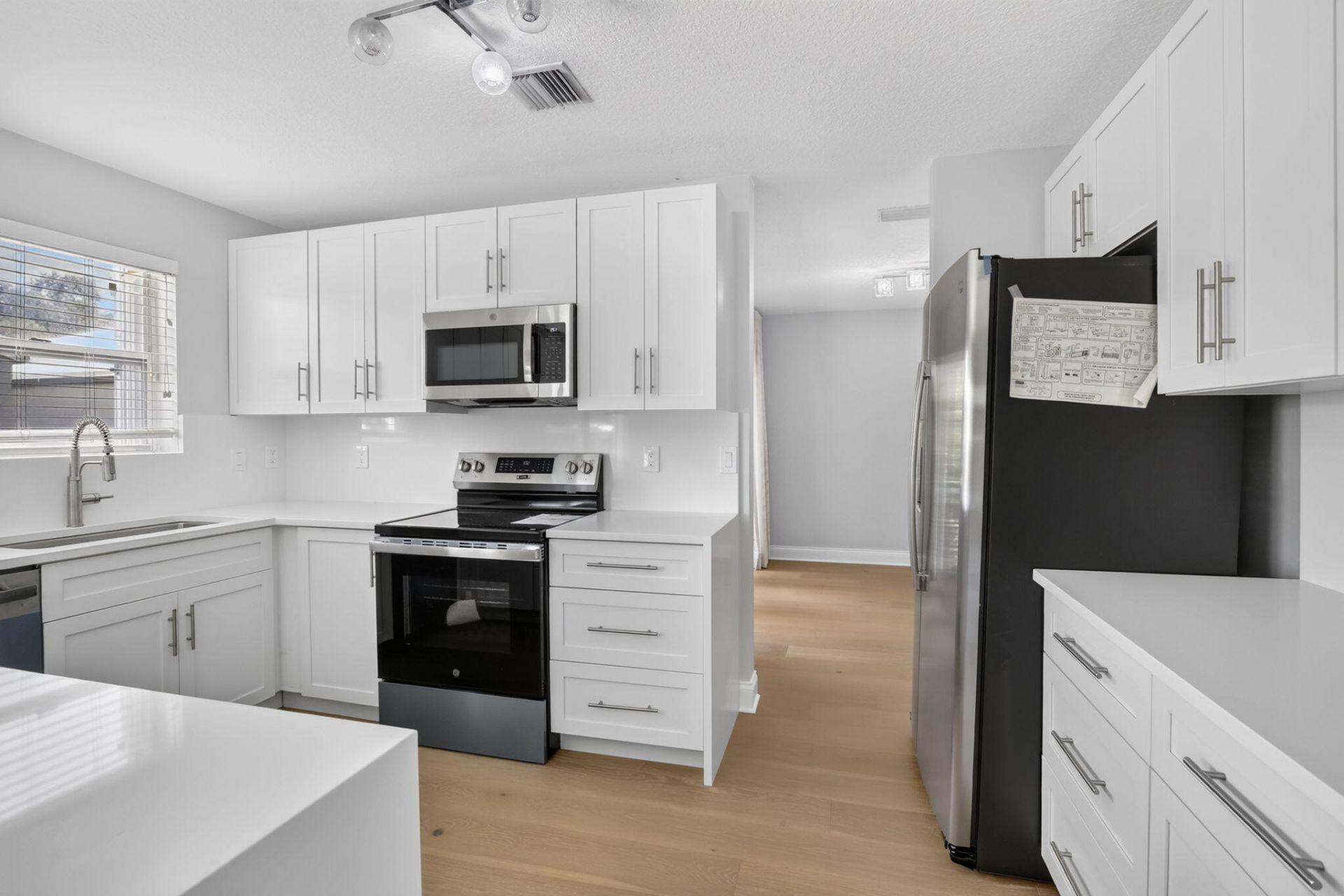 9444 NW 8th Circle, Plantation, FL 33324 Photo