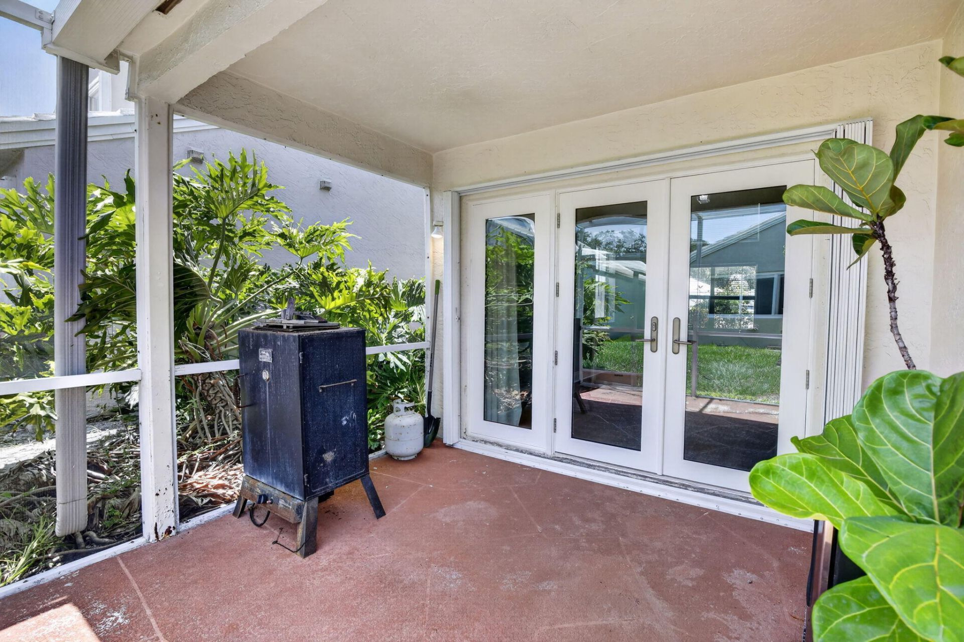9444 NW 8th Circle, Plantation, FL 33324 Photo