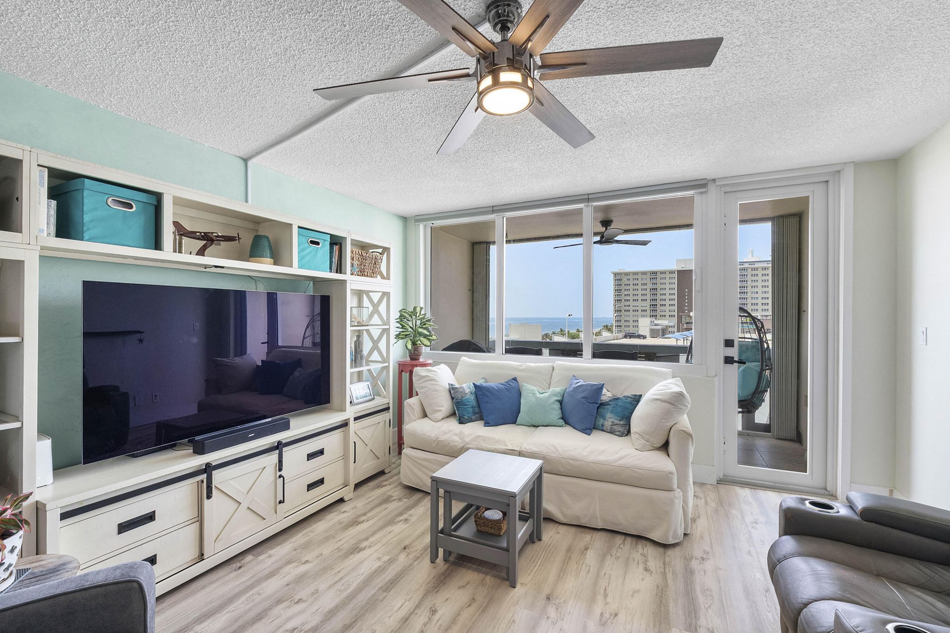 305 N Pompano Beach Boulevard, Unit 804, Pompano Beach, FL 33062 Photo