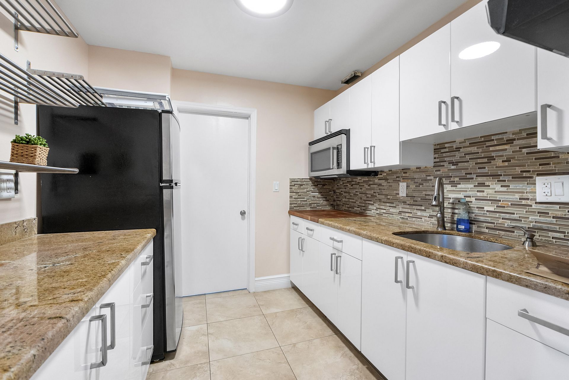 305 N Pompano Beach Boulevard, Unit 804, Pompano Beach, FL 33062 Photo