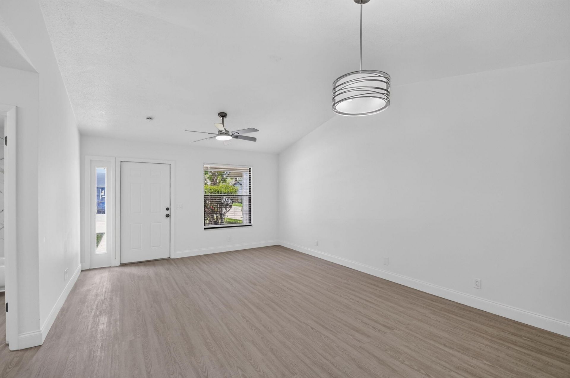 3221 Foxridge Court, Palm Springs, FL 33461 Photo