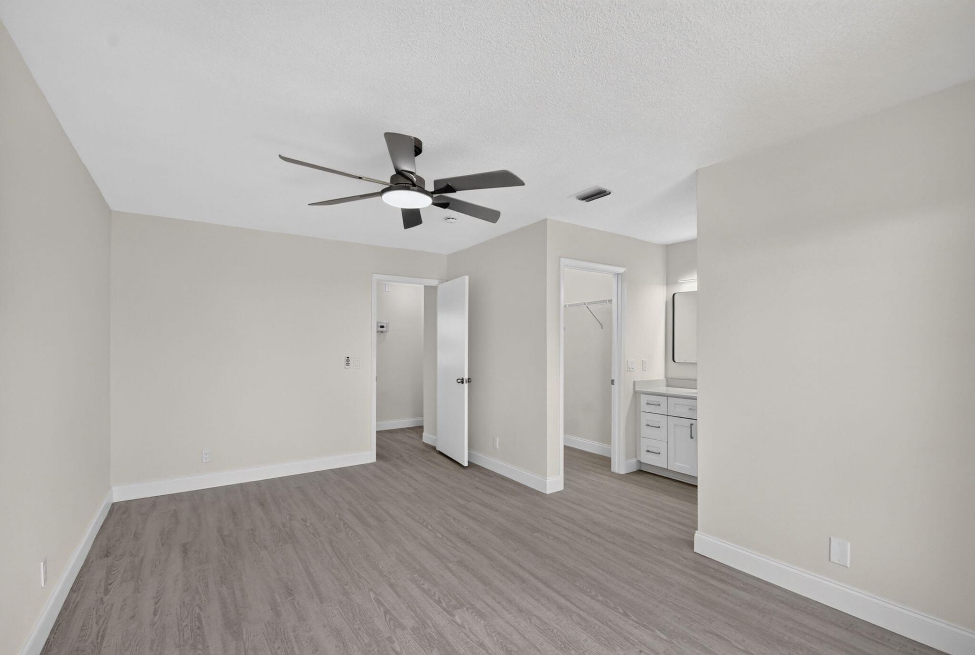 3221 Foxridge Court, Palm Springs, FL 33461 Photo
