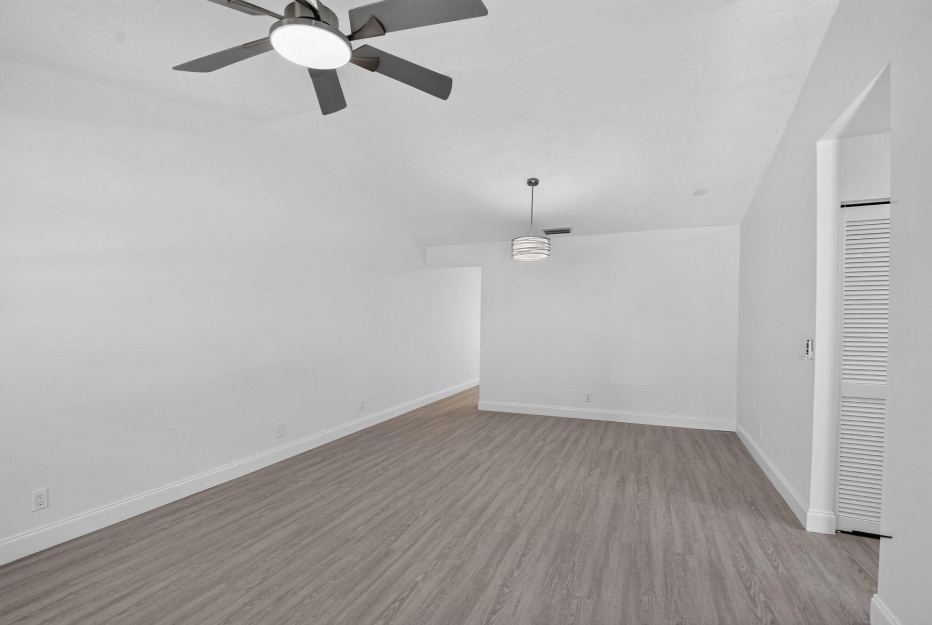 3221 Foxridge Court, Palm Springs, FL 33461 Photo