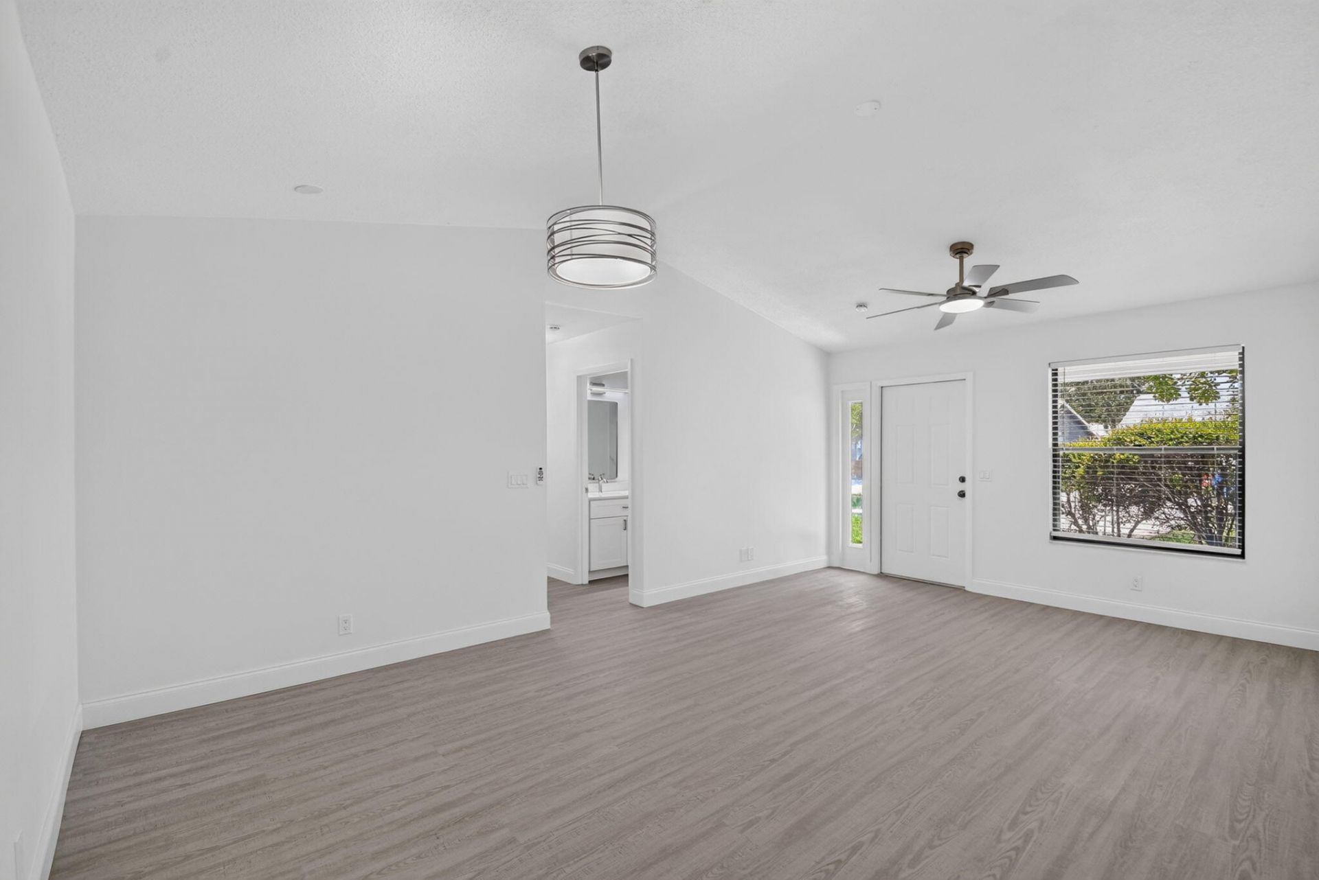 3221 Foxridge Court, Palm Springs, FL 33461 Photo