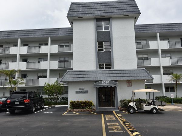 6020 NW 44th Street, Unit 304, Lauderhill, FL 33319
