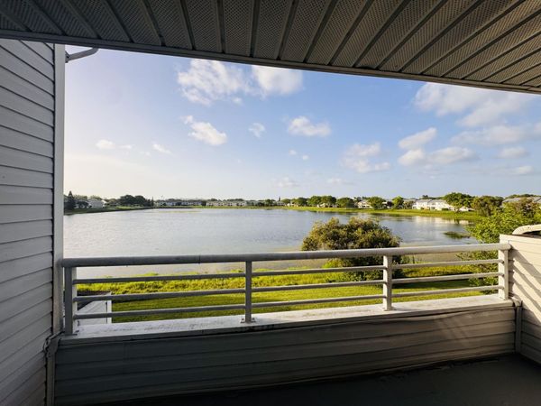 3409 NW 44TH Street, Unit 205, Oakland Park, FL 33309