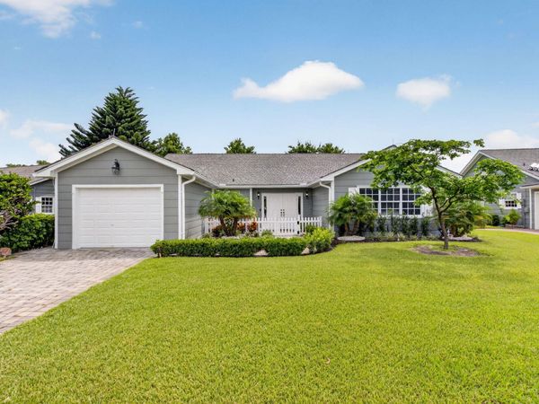 15 Holly Villas, Boynton Beach, FL 33436