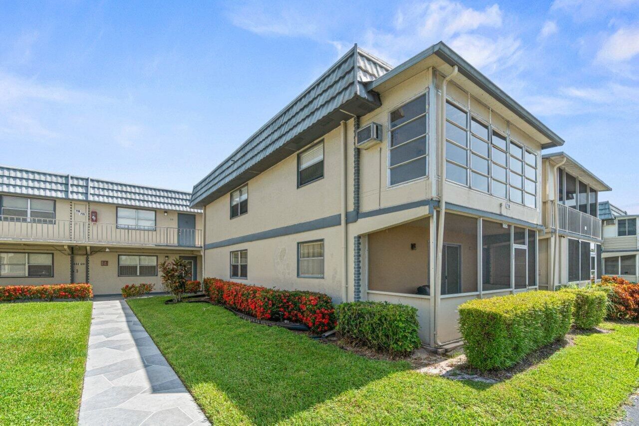 690 Brittany O, Delray Beach, FL 33446 Photo