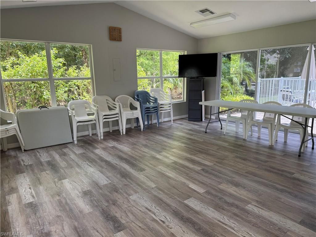 5332 Whitten Dr, Unit 43, Naples, FL 34104 Photo