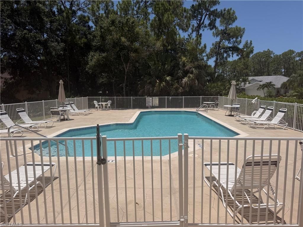 5332 Whitten Dr, Unit 43, Naples, FL 34104 Photo