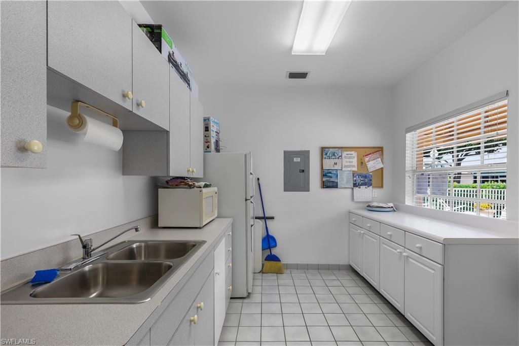 14201 Patty Berg Dr , Unit 201, Fort Myers, FL 33919 Photo