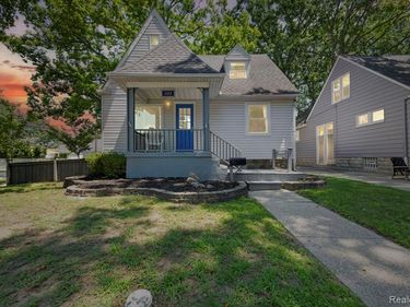 1103 Hoffman, Royal Oak, MI 48067