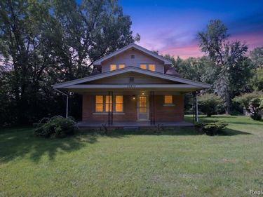 26275 Pennsylvania Road , Brownstown Twp, MI 48174