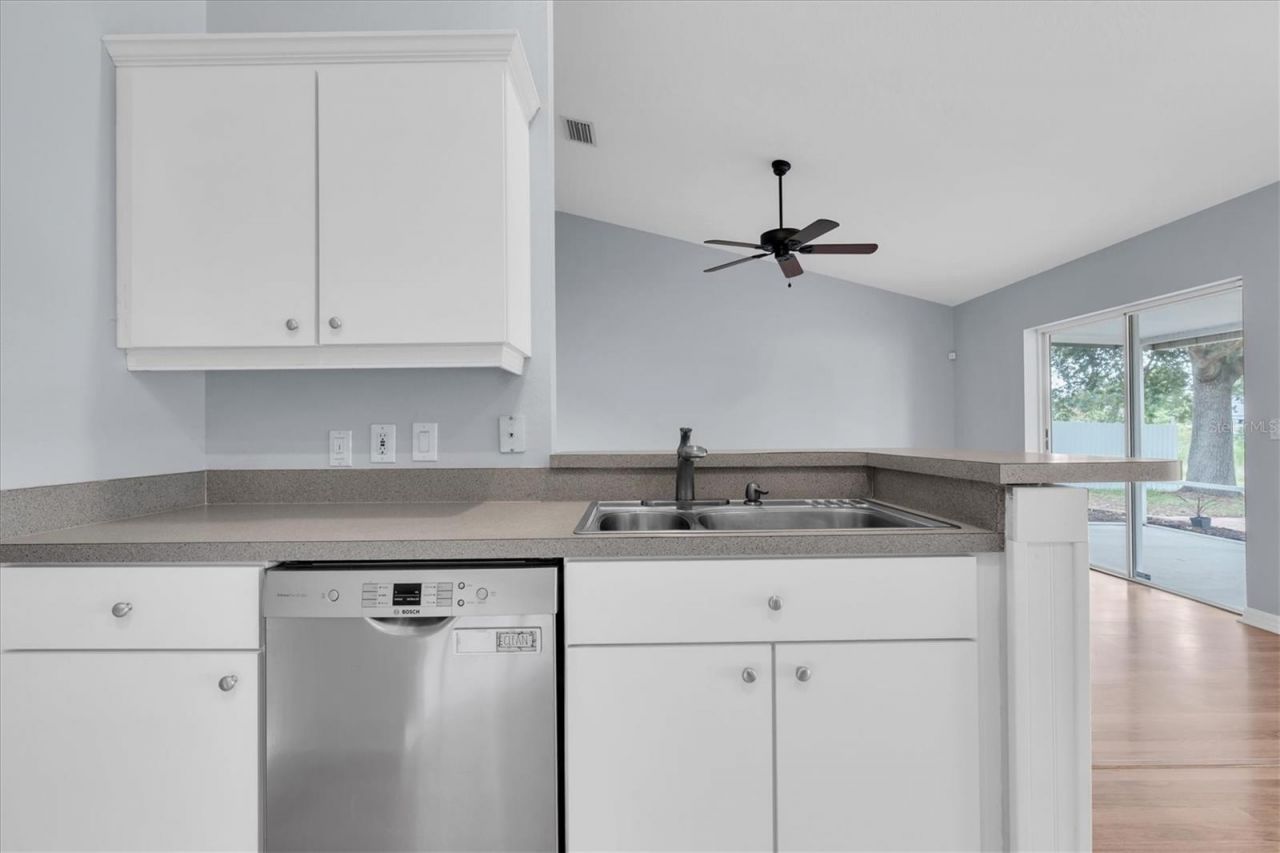 24308 Landing Drive , Lutz, FL 33559 Photo