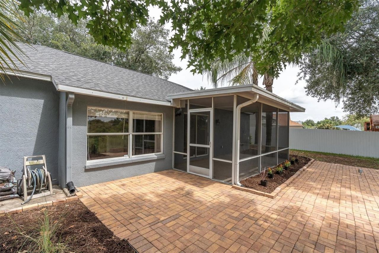 24308 Landing Drive , Lutz, FL 33559 Photo