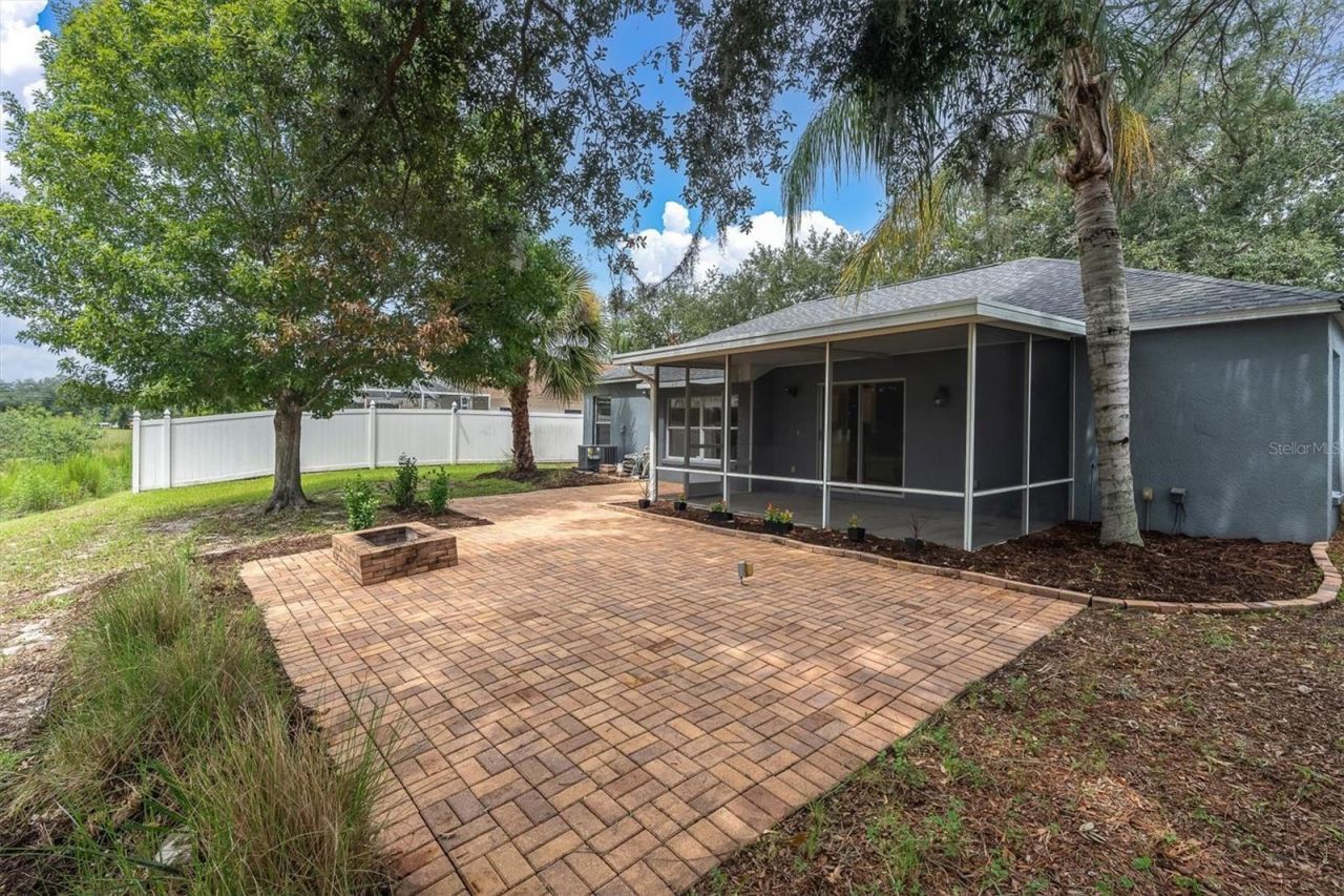 24308 Landing Drive , Lutz, FL 33559 Photo