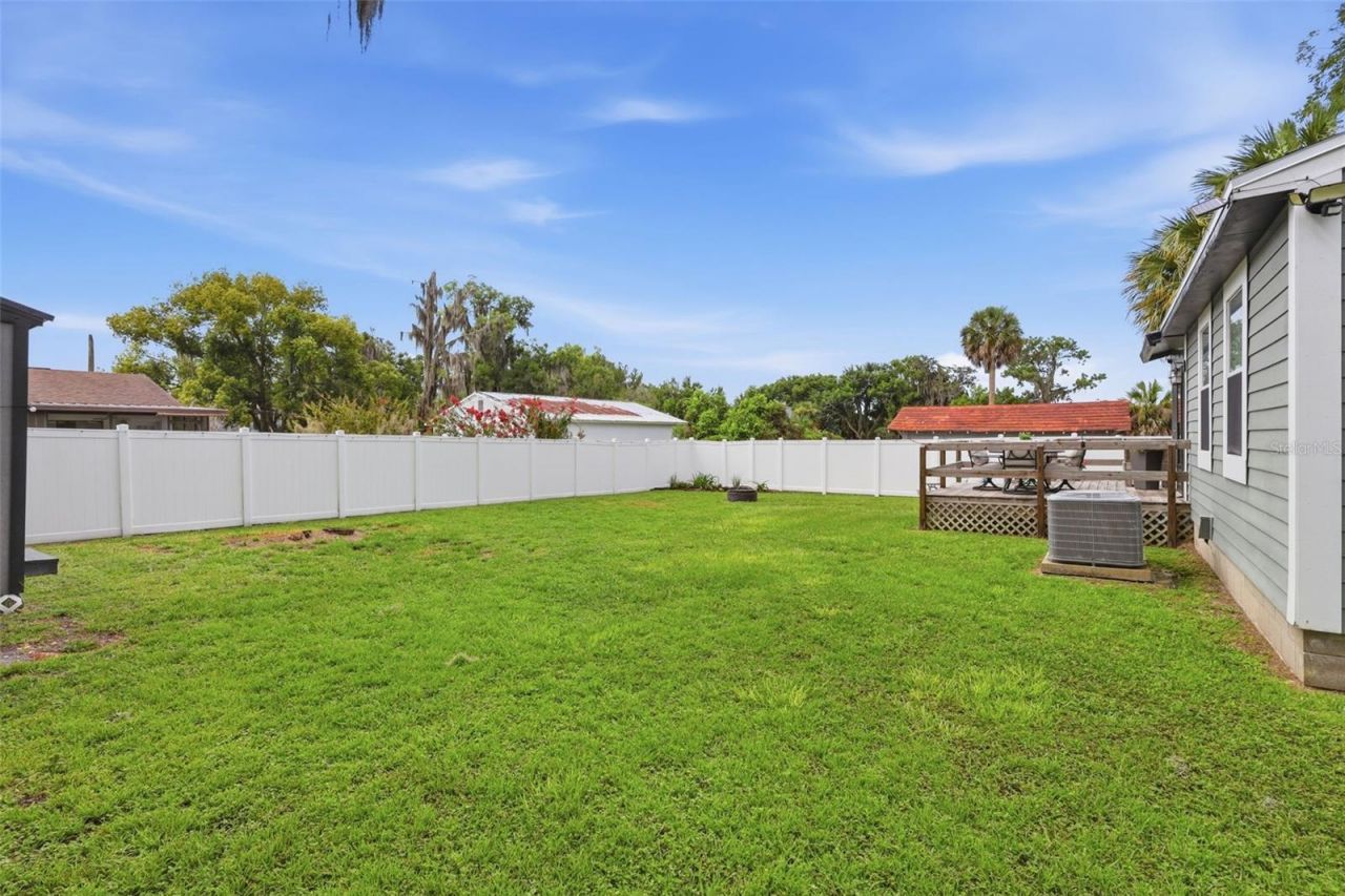 47 Davis Avenue , Umatilla, FL 32784 Photo
