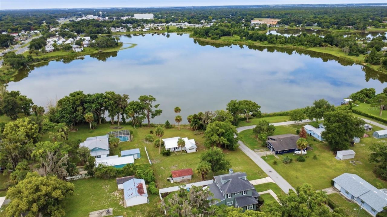 47 Davis Avenue , Umatilla, FL 32784 Photo