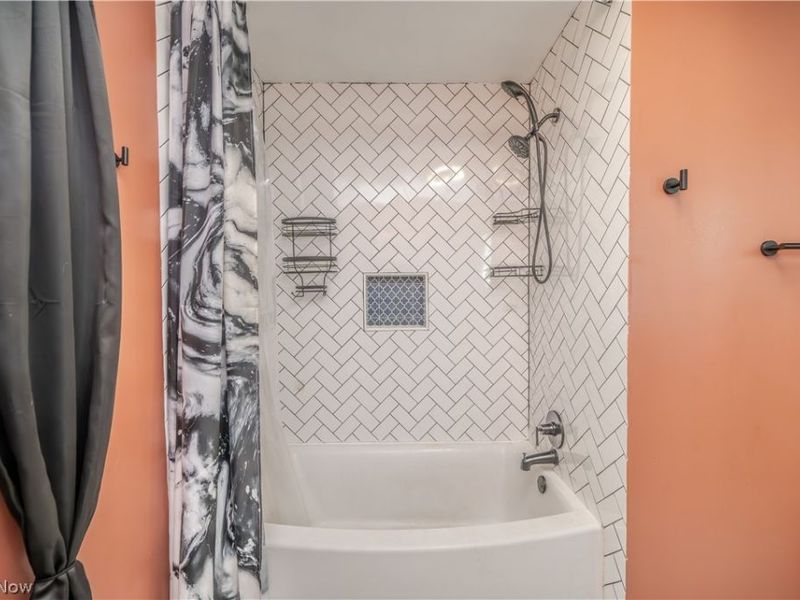 3832 Edinburgh Drive, Austintown, OH 44511 Photo 32