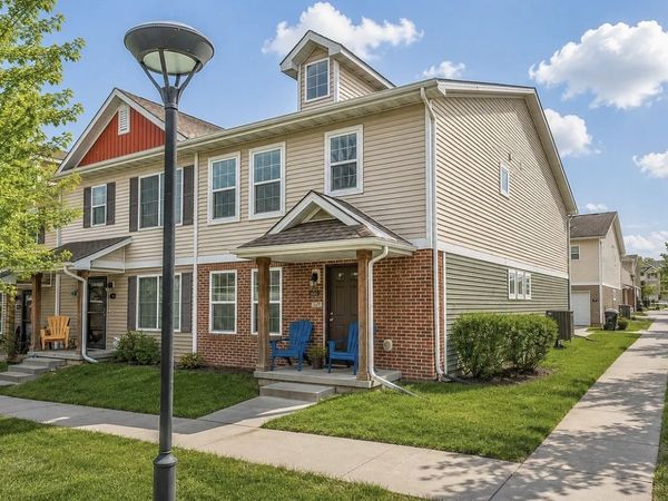 9075 Coneflower Drive, Unit 107, West Des Moines, IA 50266