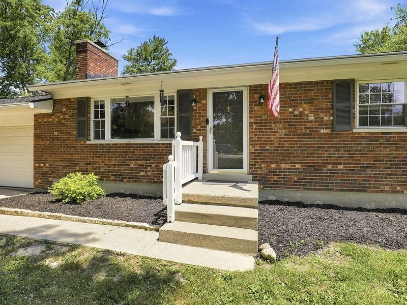 5720 Hilltop Way, Miami Twp, OH 45150 Photo 2