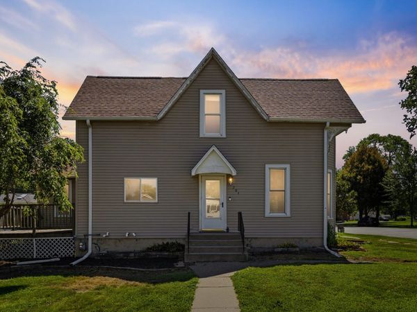 701 11th Avenue , Durant, IA 52747