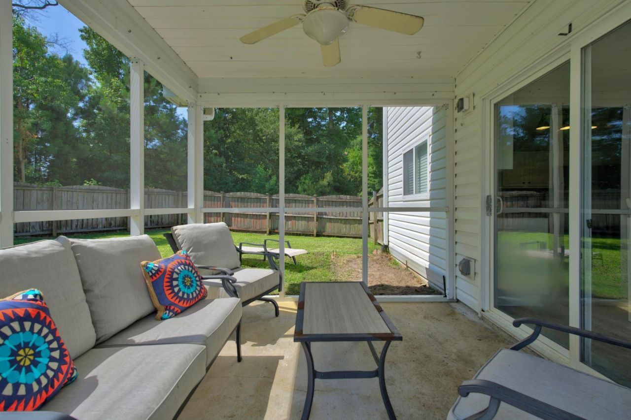 137 Graduate Lane Photo 12
