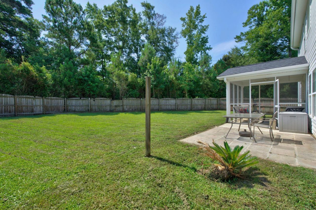 137 Graduate Lane Photo 14