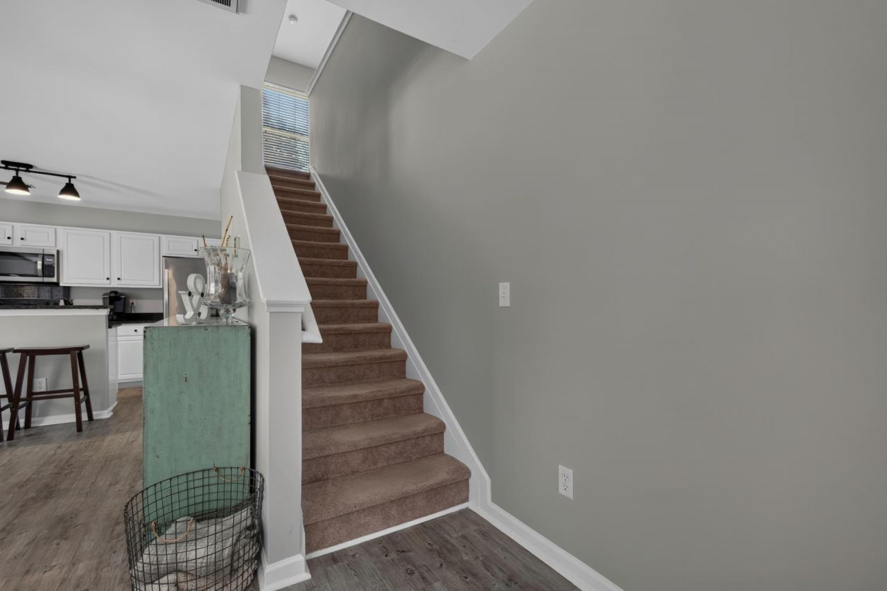 137 Graduate Lane Photo 15