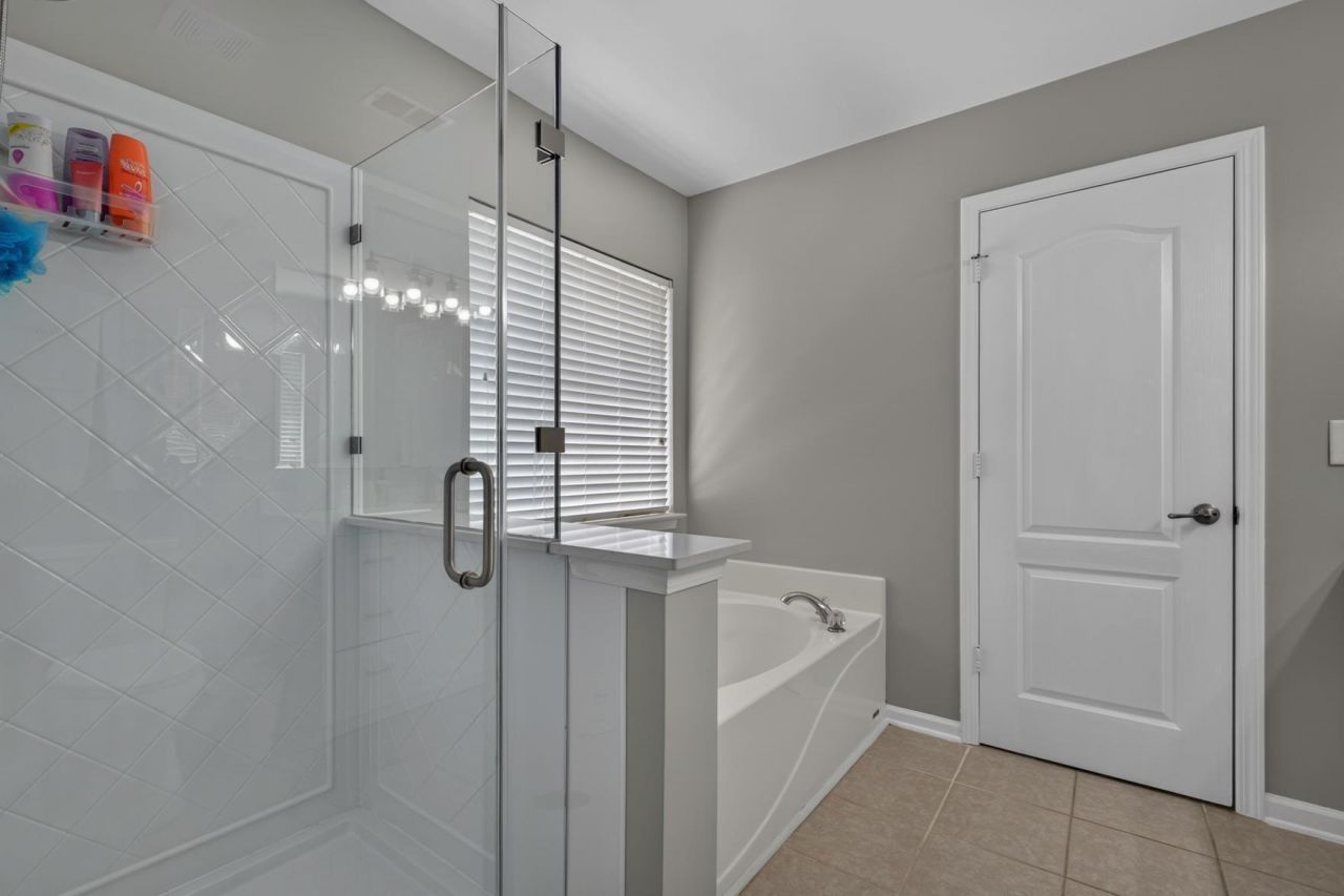 137 Graduate Lane Photo 20