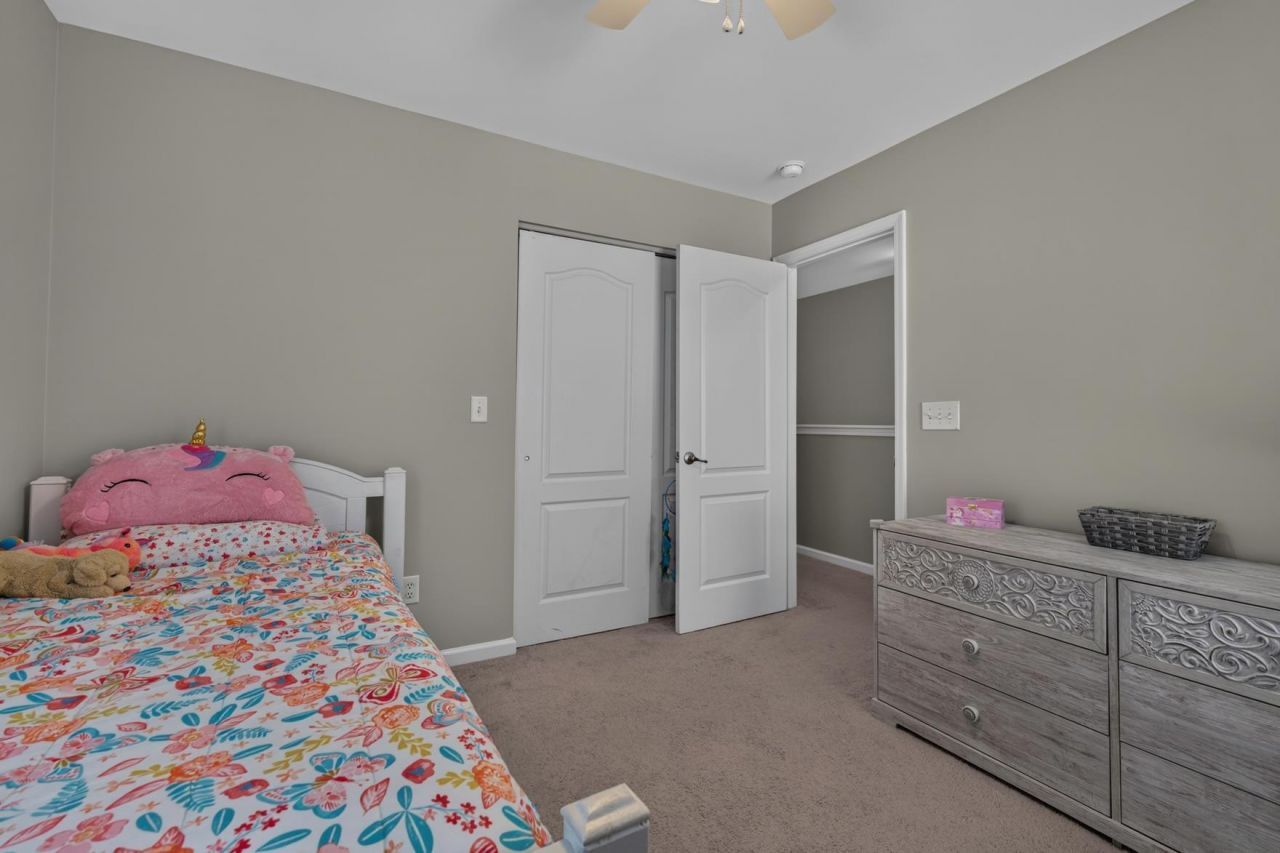 137 Graduate Lane Photo 22
