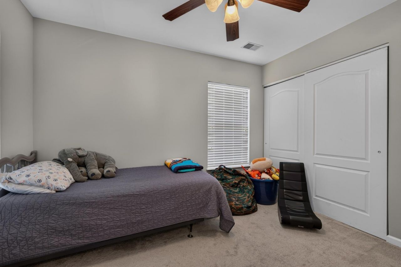 137 Graduate Lane Photo 26