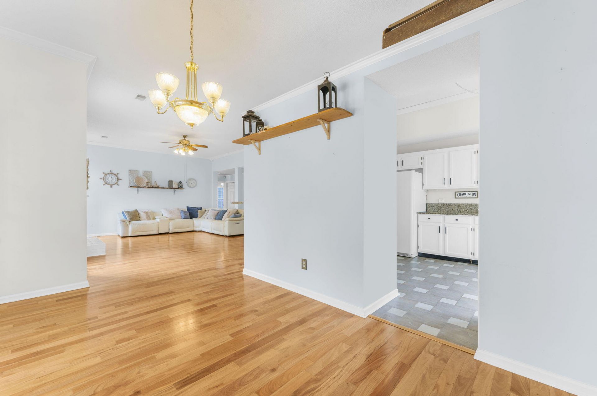 120 Kingsbridge Drive Photo 13