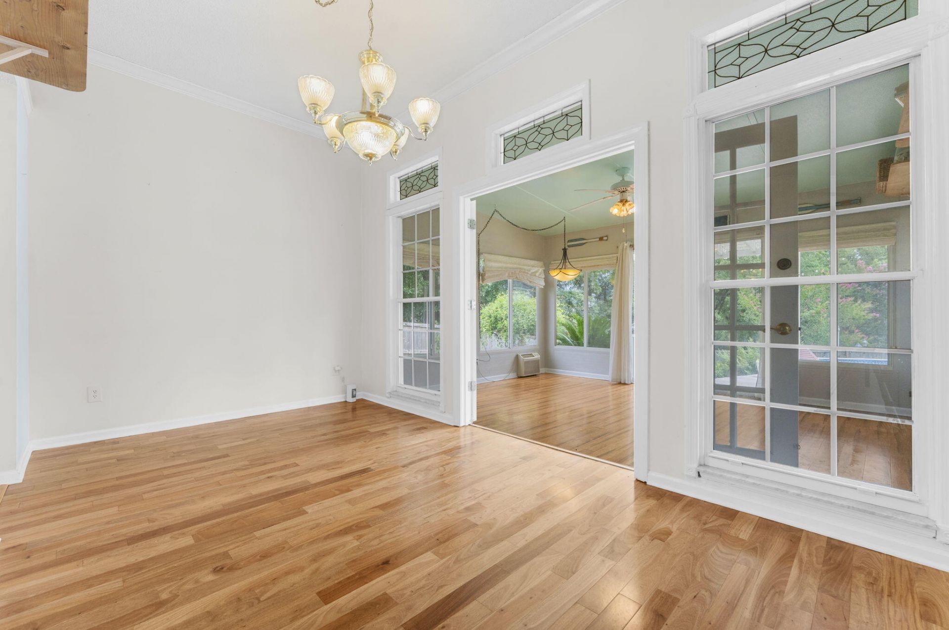 120 Kingsbridge Drive Photo 14