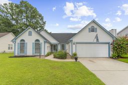120 Kingsbridge Drive photo 4